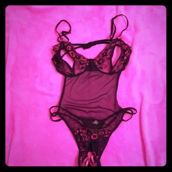 SEXY LINGERIE WITH ROBE SET - Picture 1 of 2